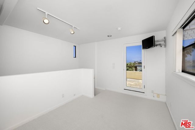 6206 Pacific Avenue 2, Playa Del Rey (los Angeles), CA 90293