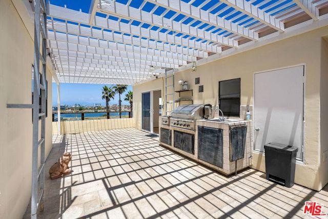 6206 Pacific Avenue 2, Playa Del Rey (los Angeles), CA 90293