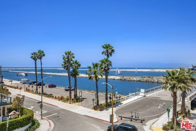6206 Pacific Avenue 2, Playa Del Rey (los Angeles), CA 90293