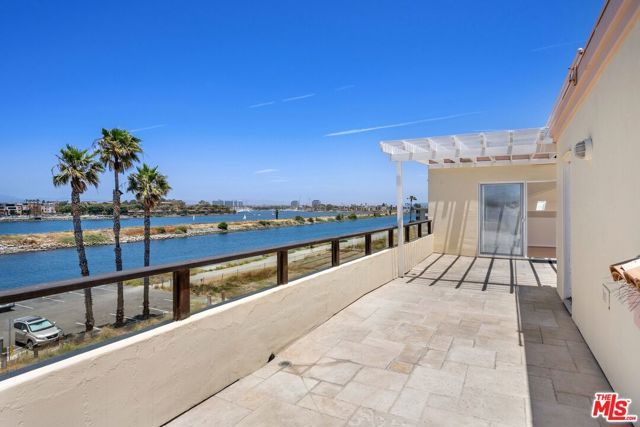 6206 Pacific Avenue 2, Playa Del Rey (los Angeles), CA 90293