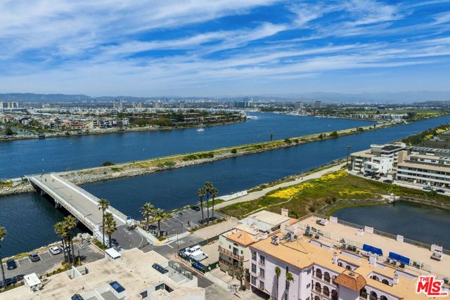 6206 Pacific Avenue 2, Playa Del Rey (los Angeles), CA 90293