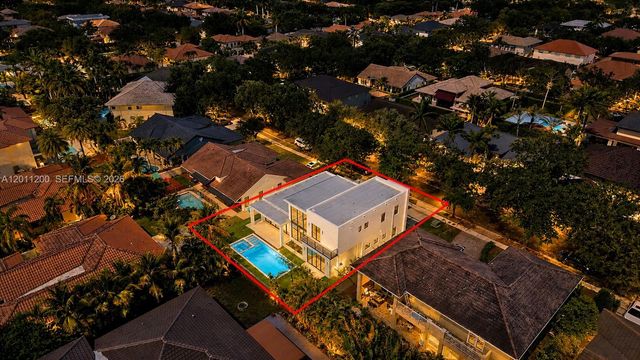 16022 NW 83rd Ct, Miami Lakes, FL 33016