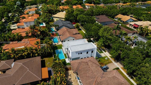 16022 NW 83rd Ct, Miami Lakes, FL 33016