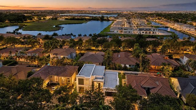 16022 NW 83rd Ct, Miami Lakes, FL 33016