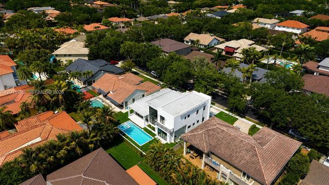 16022 NW 83rd Ct, Miami Lakes, FL 33016