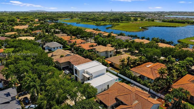 16022 NW 83rd Ct, Miami Lakes, FL 33016