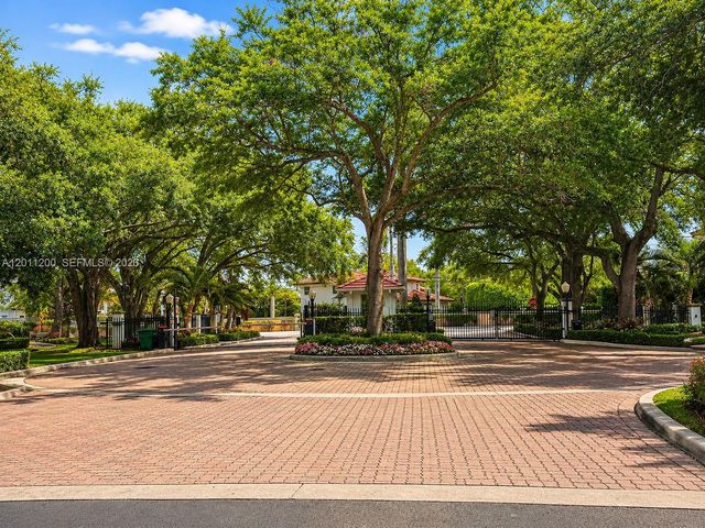 16022 NW 83rd Ct, Miami Lakes, FL 33016