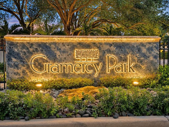 16022 NW 83rd Ct, Miami Lakes, FL 33016