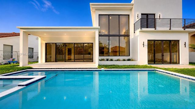 16022 NW 83rd Ct, Miami Lakes, FL 33016