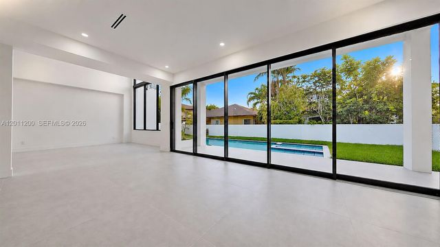 16022 NW 83rd Ct, Miami Lakes, FL 33016