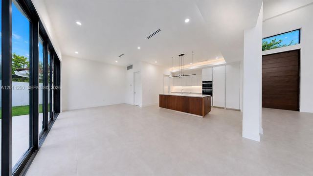 16022 NW 83rd Ct, Miami Lakes, FL 33016