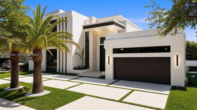 16022 NW 83rd Ct, Miami Lakes, FL 33016