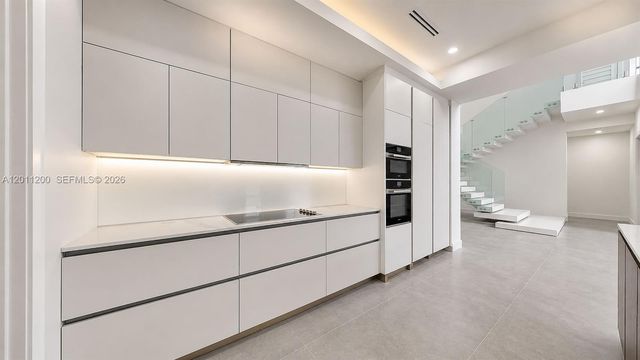 16022 NW 83rd Ct, Miami Lakes, FL 33016