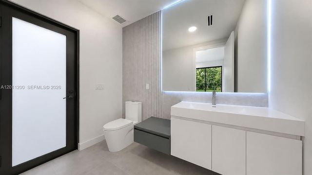 16022 NW 83rd Ct, Miami Lakes, FL 33016