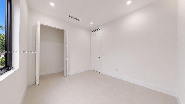 16022 NW 83rd Ct, Miami Lakes, FL 33016