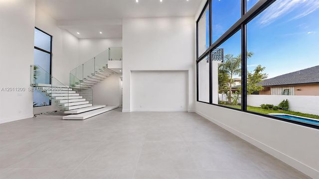 16022 NW 83rd Ct, Miami Lakes, FL 33016