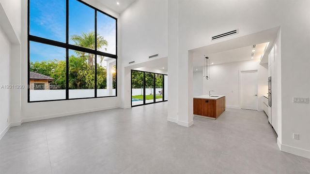 16022 NW 83rd Ct, Miami Lakes, FL 33016