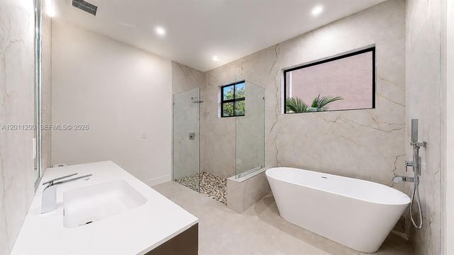 16022 NW 83rd Ct, Miami Lakes, FL 33016
