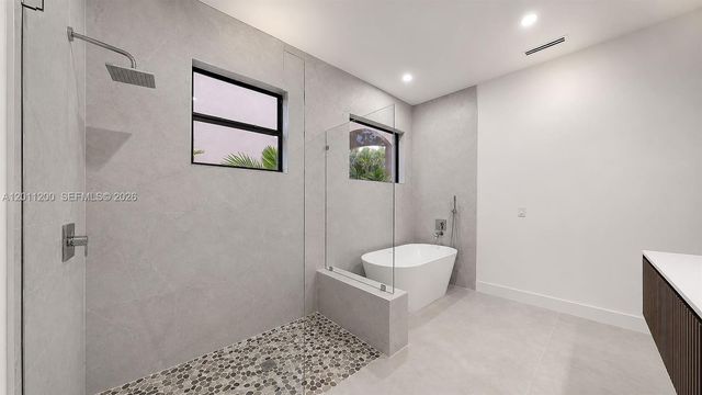16022 NW 83rd Ct, Miami Lakes, FL 33016