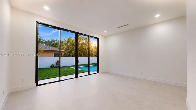 16022 NW 83rd Ct, Miami Lakes, FL 33016