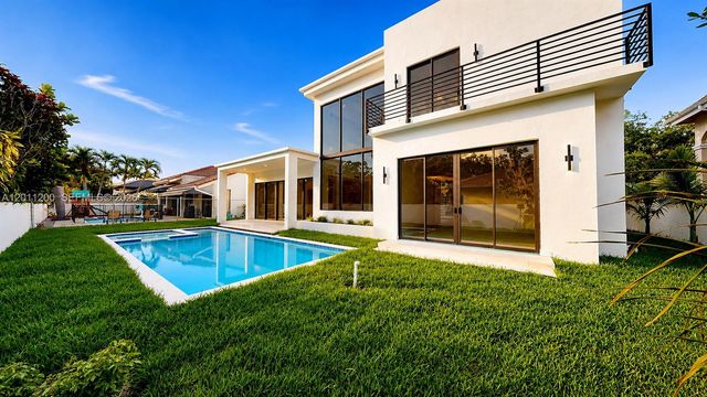 16022 NW 83rd Ct, Miami Lakes, FL 33016