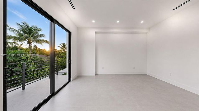 16022 NW 83rd Ct, Miami Lakes, FL 33016