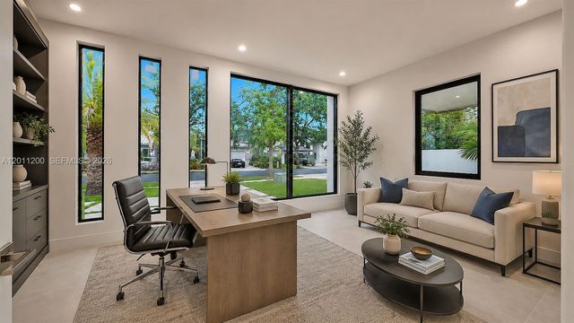 16022 NW 83rd Ct, Miami Lakes, FL 33016