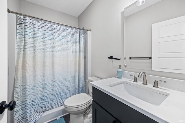 6136 Helmsdale Drive, Lafayette, IN 47905