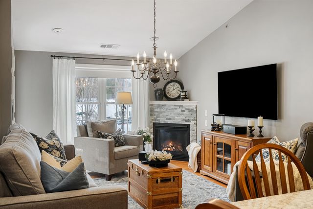 14 Vista Ridge Dr Unit 66, Londonderry, NH 03053