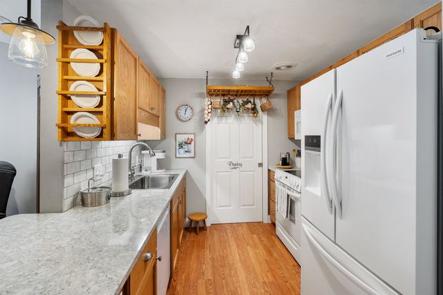 14 Vista Ridge Dr Unit 66, Londonderry, NH 03053