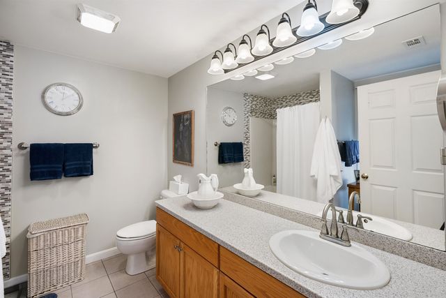 14 Vista Ridge Dr Unit 66, Londonderry, NH 03053