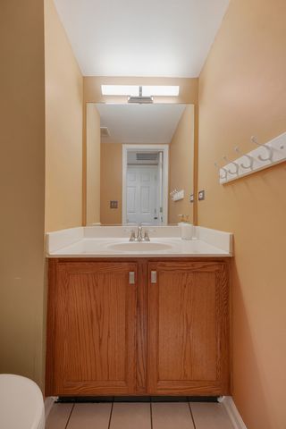 2920 OAK Court, Schaumburg, IL 60193