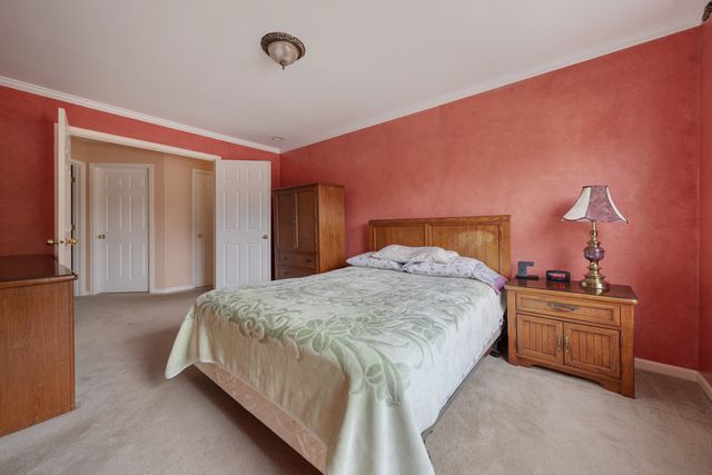 2920 OAK Court, Schaumburg, IL 60193
