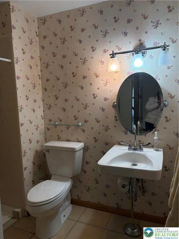 6 Aspen Court, Forks Twp, PA 18040
