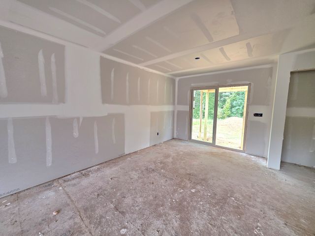 273 Wayne Hall Rd, Clarksville, TN 37040