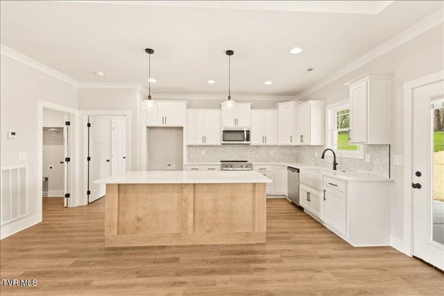 713 Twilight Falls, Jonesborough, TN 37659