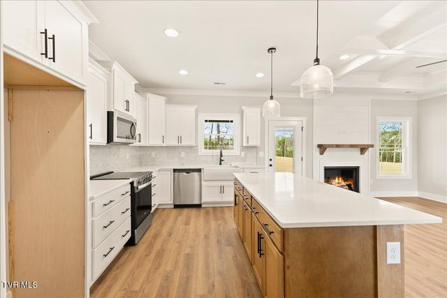 713 Twilight Falls, Jonesborough, TN 37659