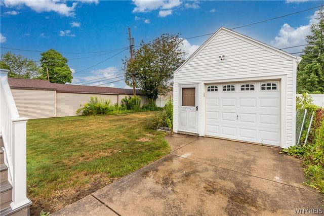 100 Greenfield Avenue, West Seneca, NY 14224
