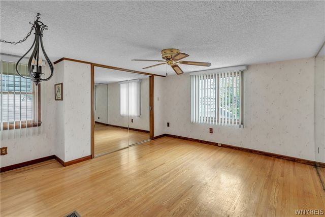 100 Greenfield Avenue, West Seneca, NY 14224