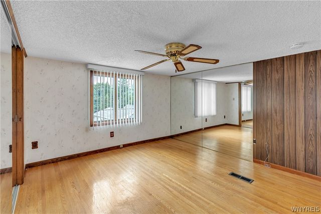 100 Greenfield Avenue, West Seneca, NY 14224