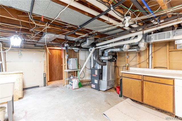 100 Greenfield Avenue, West Seneca, NY 14224