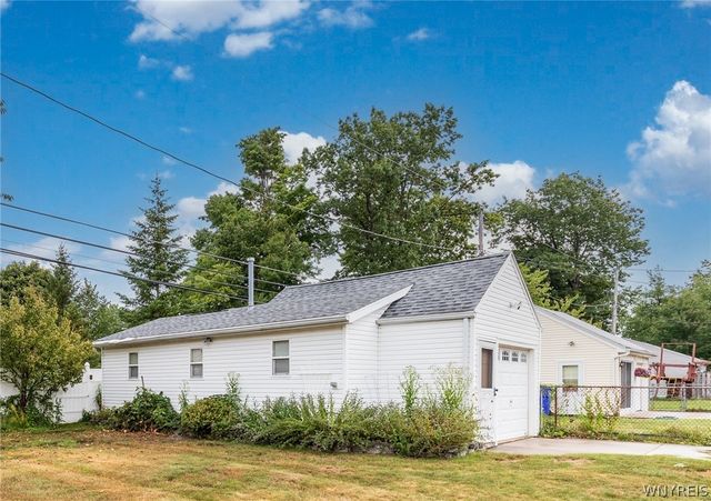 100 Greenfield Avenue, West Seneca, NY 14224