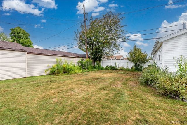 100 Greenfield Avenue, West Seneca, NY 14224