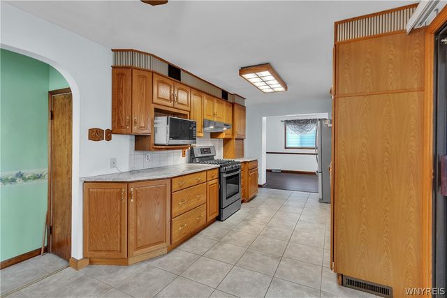 100 Greenfield Avenue, West Seneca, NY 14224
