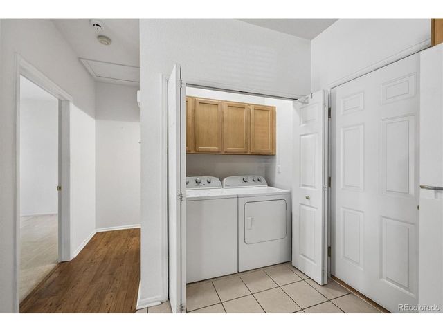 847 S Evanston Cir, Aurora, CO 80012