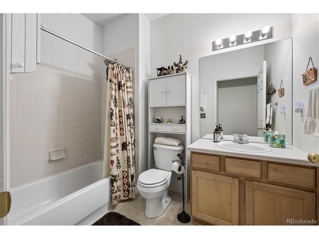 847 S Evanston Cir, Aurora, CO 80012