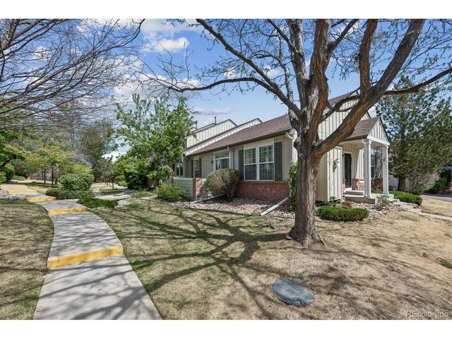 847 S Evanston Cir, Aurora, CO 80012