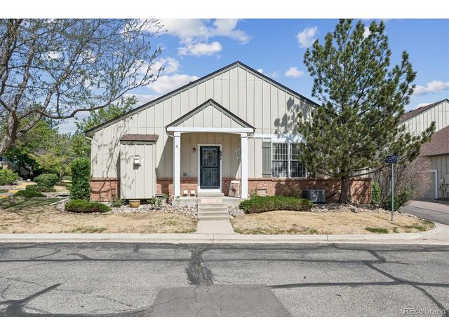 847 S Evanston Cir, Aurora, CO 80012
