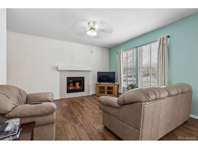 847 S Evanston Cir, Aurora, CO 80012