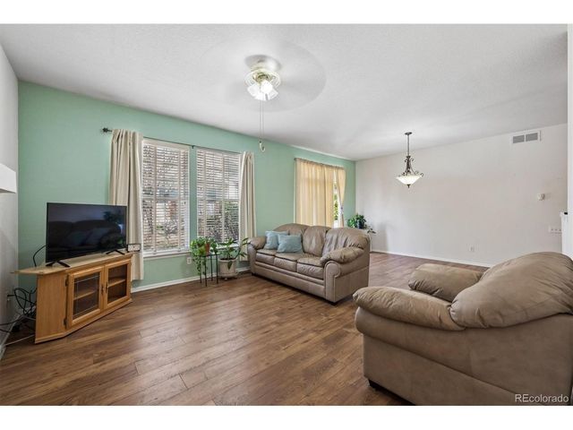 847 S Evanston Cir, Aurora, CO 80012